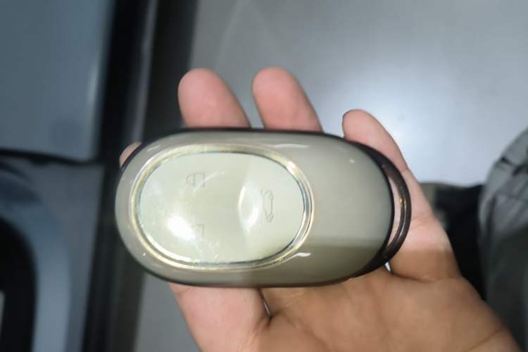 Used Nio ES6 2024 75 kWh Vehicle Key