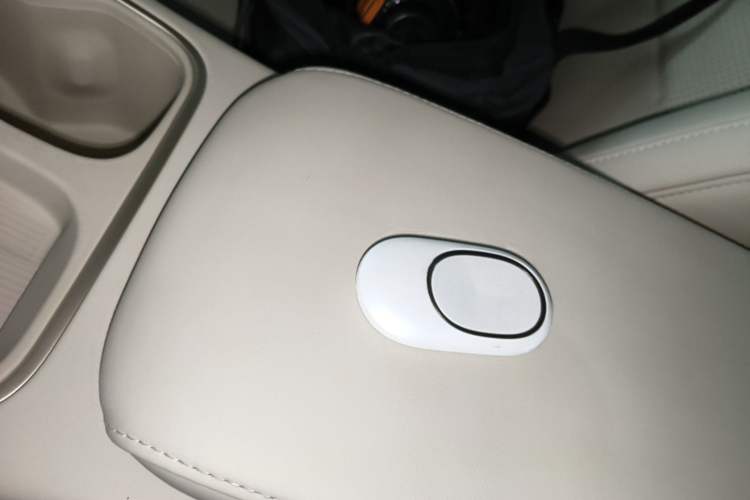 Used Nio ES6 2024 75 kWh Vehicle Key