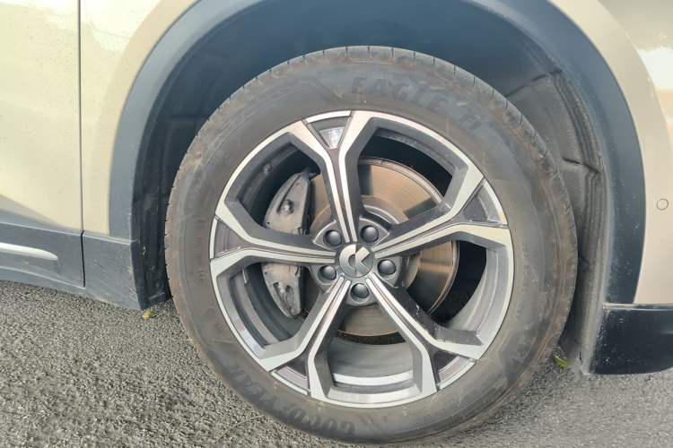 Used Nio ES6 2024 75 kWh Exterior 7