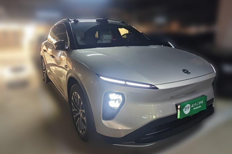 Used Nio ES6 2024 75 kWh Front Right 45 Deg