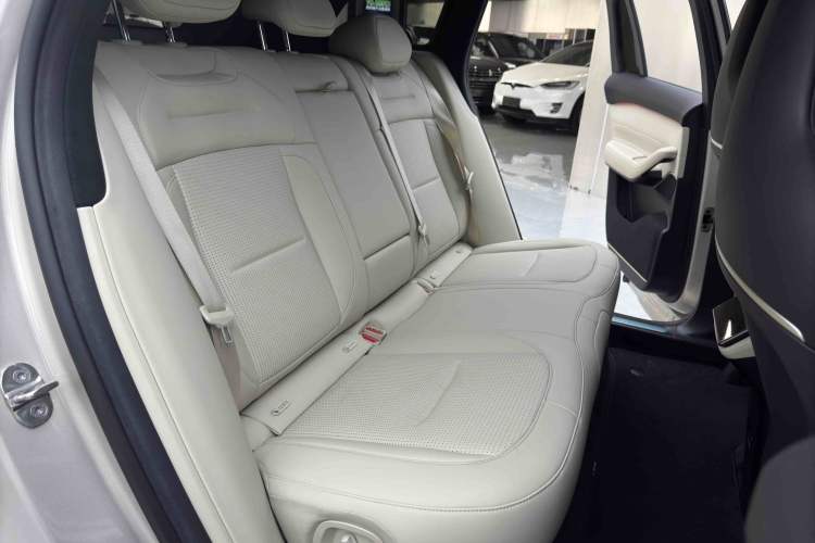 Used Nio ES6 2024 75 kWh Interior 5