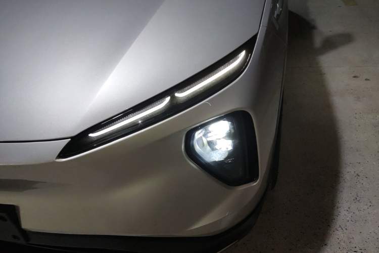 Used Nio ES6 2024 75 kWh Left Front Headlight