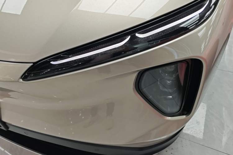 Used Nio ES6 2024 75 kWh Left Front Headlight