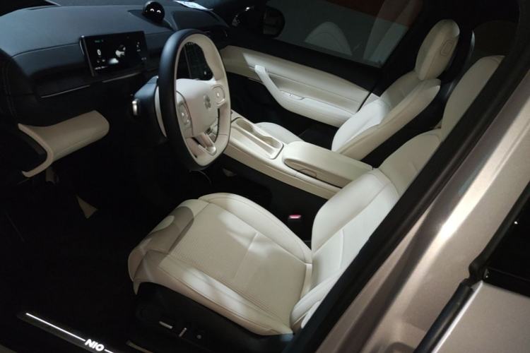 Used Nio ES6 2024 75 kWh Left Front Seat