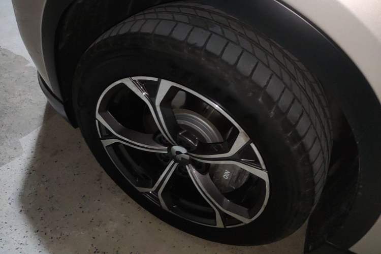 Used Nio ES6 2024 75 kWh Left Front Wheel Hub