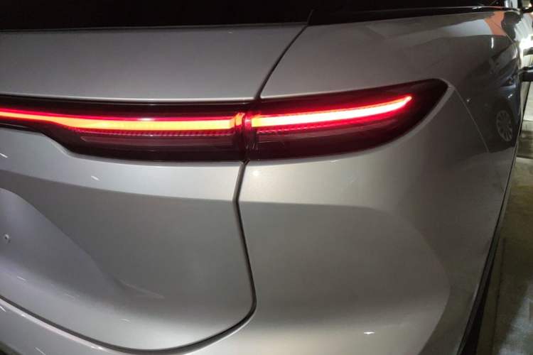 Used Nio ES6 2024 75 kWh Right Rear Taillight