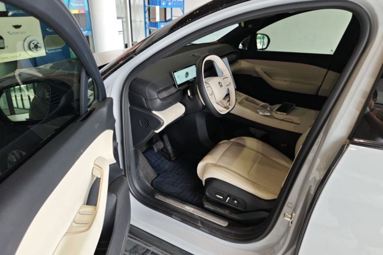 Used Nio ES6 2024 75 kWh Driver Seat