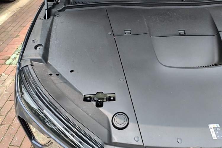 Used Nio ES6 2024 75 kWh Engine Bay Right