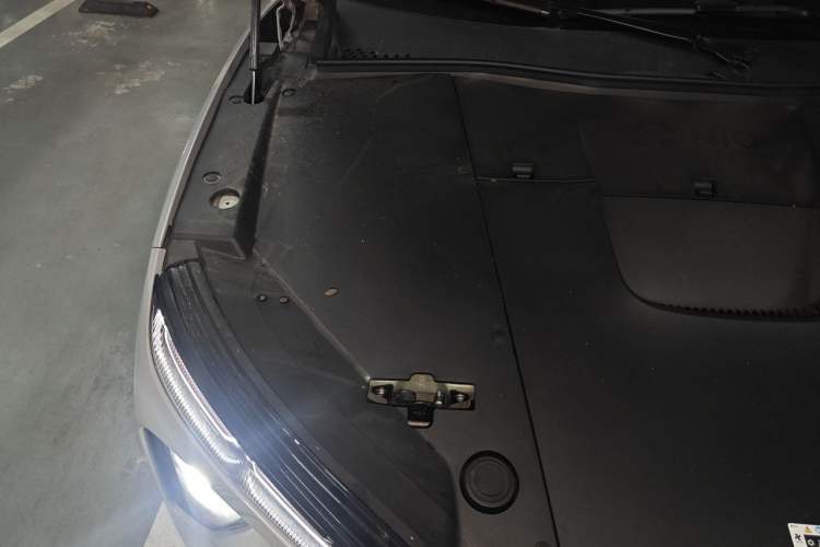Used Nio ES6 2024 75 kWh Engine Bay Right