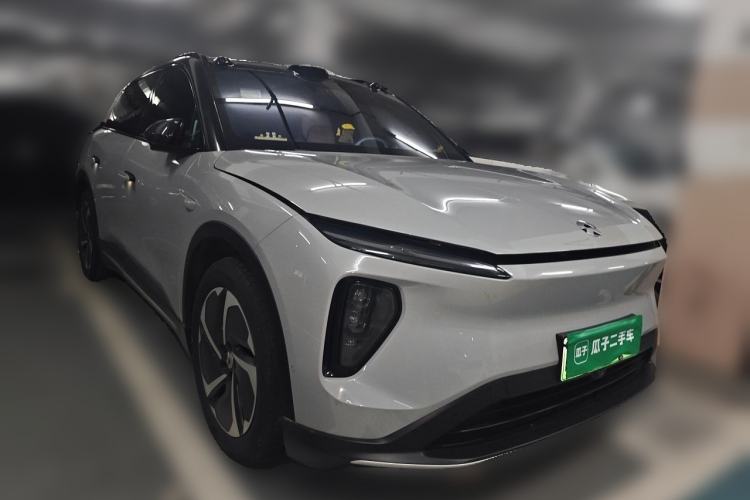 Used Nio ES6 2024 75 kWh Front Right 45 Deg