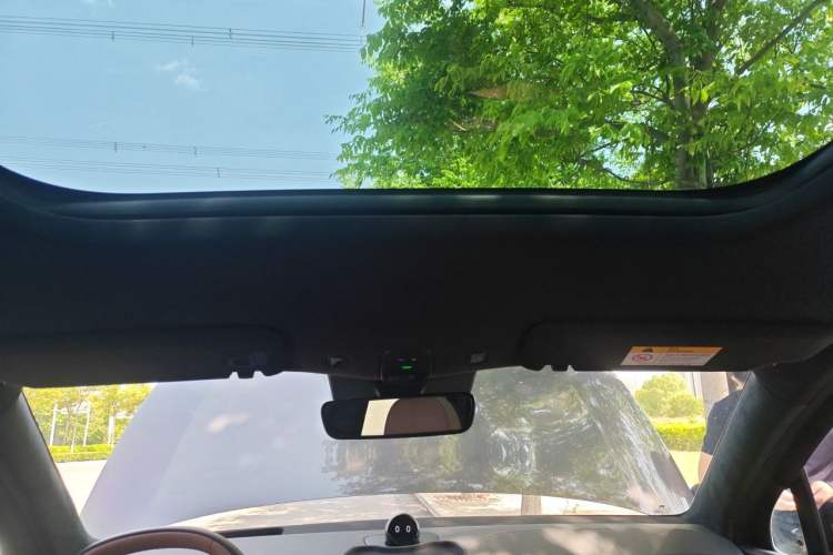 Used Nio ES6 2024 75 kWh Headliner