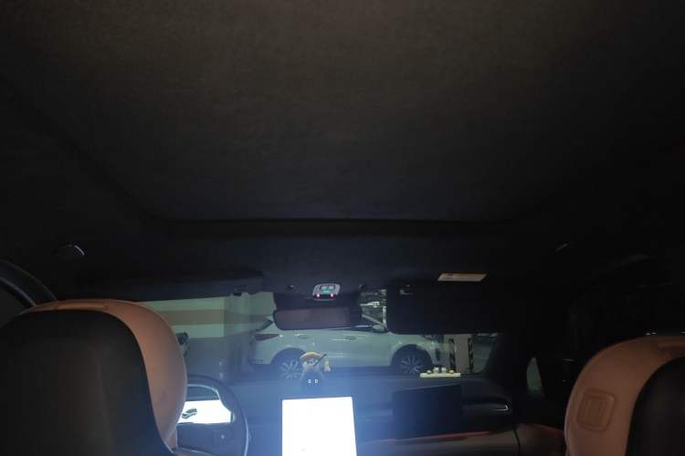 Used Nio ES6 2024 75 kWh Headliner