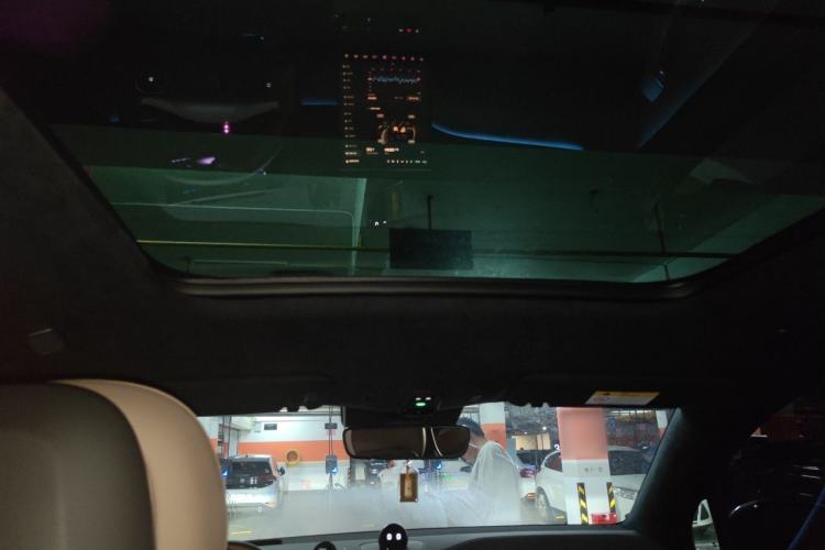 Used Nio ES6 2024 75 kWh Headliner