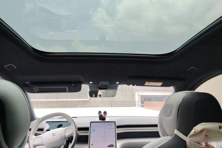 Used Nio ES6 2024 75 kWh Headliner