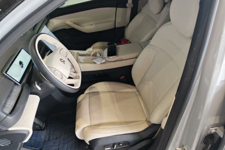 Used Nio ES6 2024 75 kWh Left Front Seat