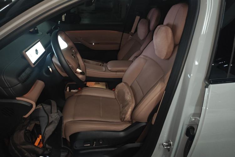 Used Nio ES6 2024 75 kWh Left Front Seat