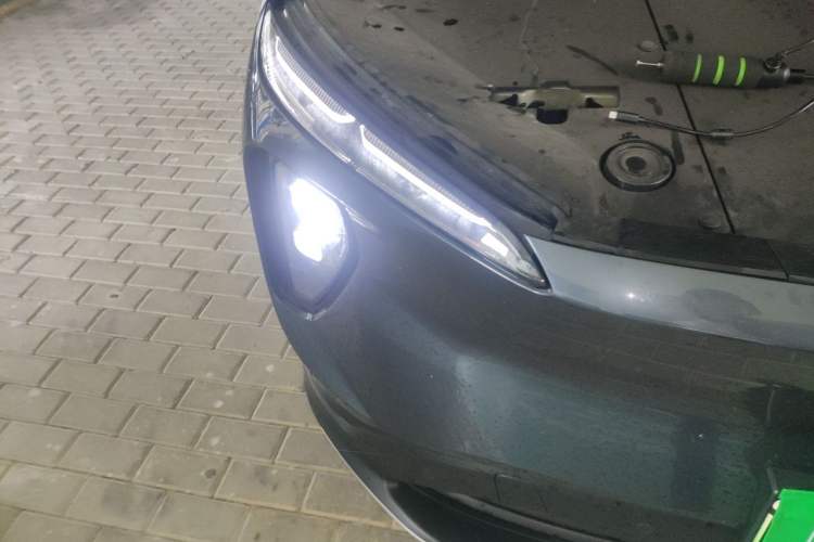 Used Nio ES6 2024 75 kWh Right Front Headlight