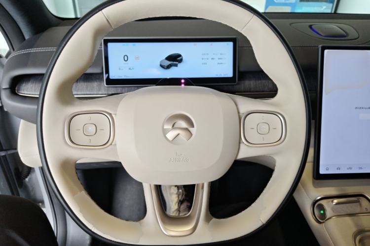 Used Nio ES6 2024 75 kWh Steering Wheel