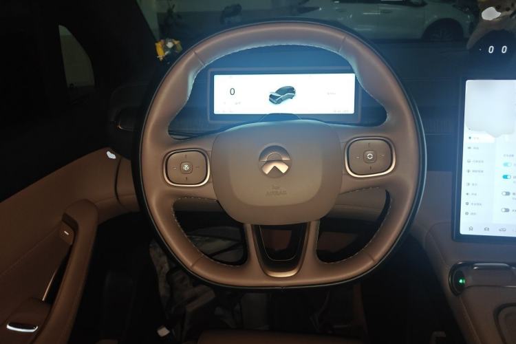 Used Nio ES6 2024 75 kWh Steering Wheel