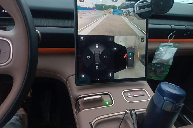 Used Nio ES6 2024 75 kWh Audio And AC Panel