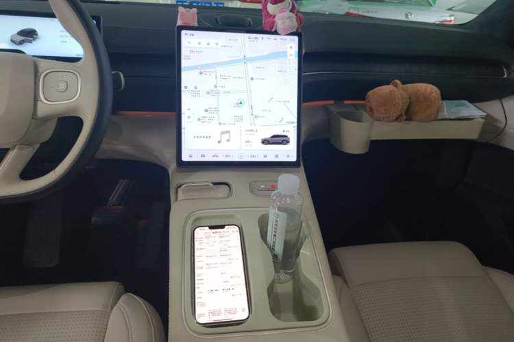 Used Nio ES6 2024 75 kWh Audio And AC Panel