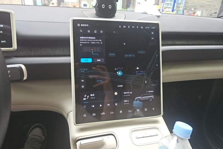 Used Nio ES6 2024 75 kWh Audio And AC Panel
