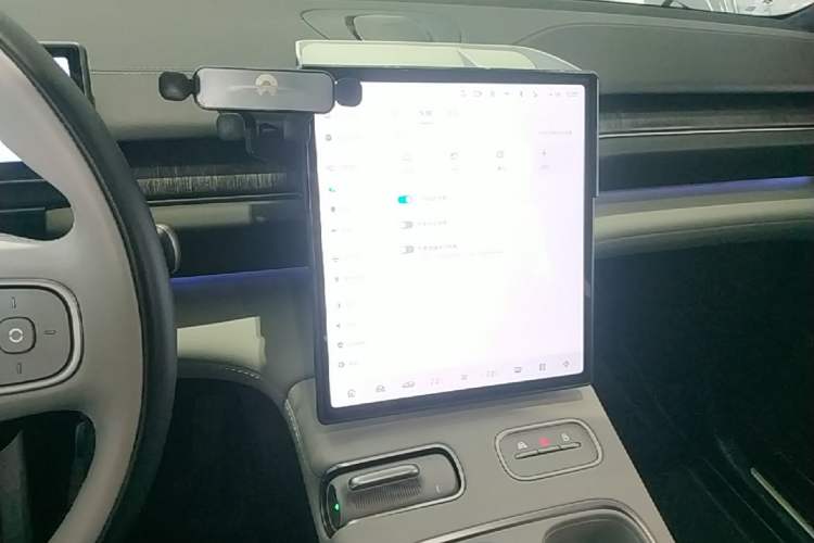Used Nio ES6 2024 75 kWh Audio And AC Panel