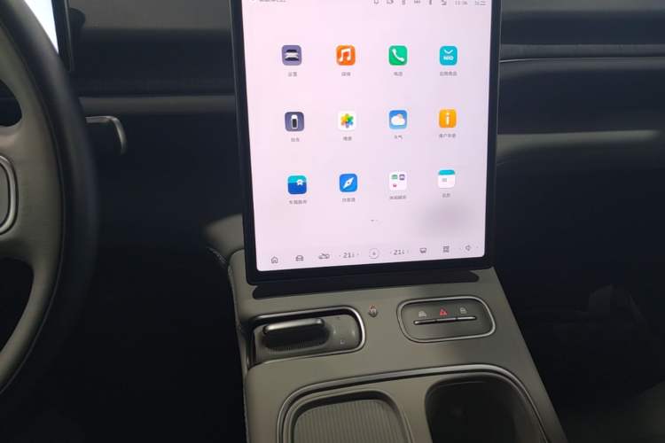 Used Nio ES6 2024 75 kWh Audio And AC Panel