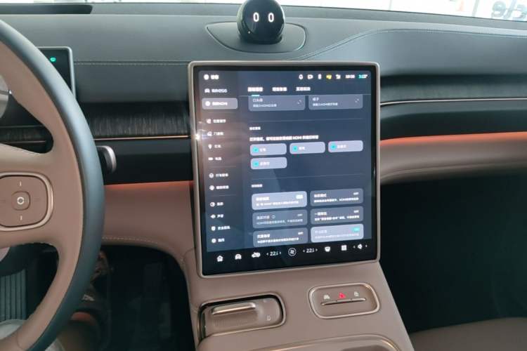 Used Nio ES6 2024 75 kWh Audio And AC Panel