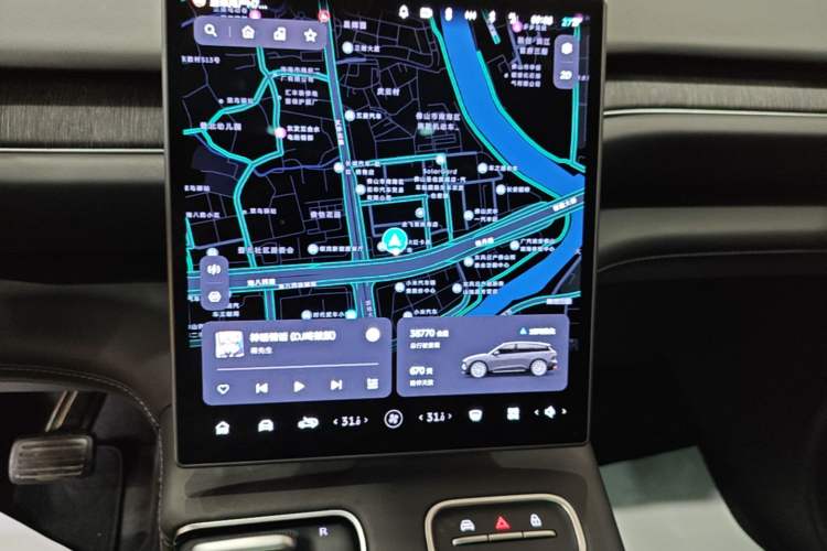 Used Nio ES6 2024 75 kWh Audio And AC Panel