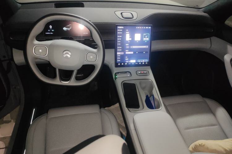 Used Nio ES6 2024 75 kWh Center Console
