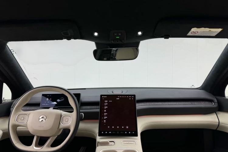 Used Nio ES6 2024 75 kWh Center Console