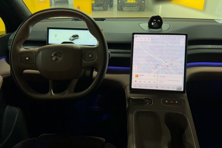 Used Nio ES6 2024 75 kWh Center Console
