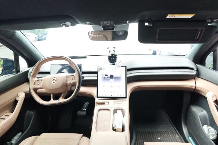 Used Nio ES6 2024 75 kWh Center Console