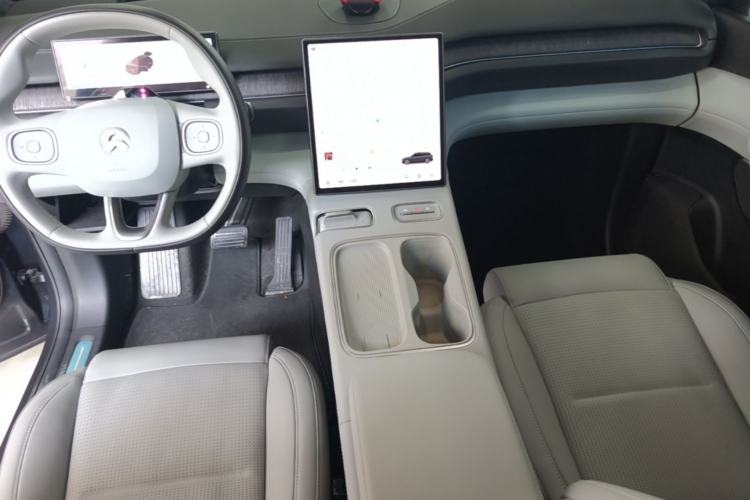 Used Nio ES6 2024 75 kWh Center Console