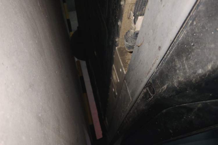 Used Nio ES6 2024 75 kWh Chassis Front Left