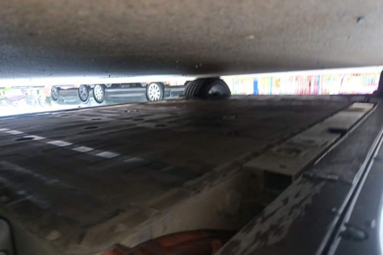 Used Nio ES6 2024 75 kWh Chassis Front Right