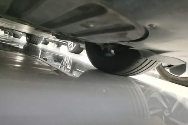 Used Nio ES6 2024 75 kWh Chassis Rear Right