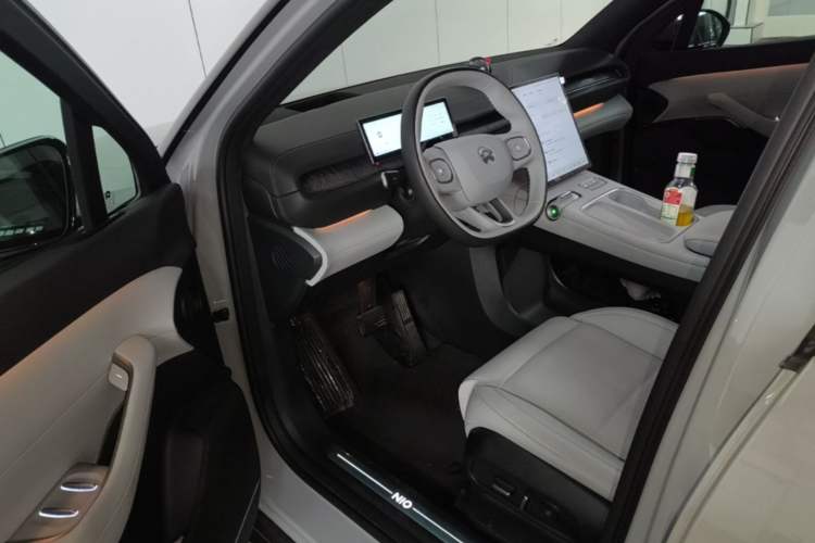 Used Nio ES6 2024 75 kWh Driver Seat