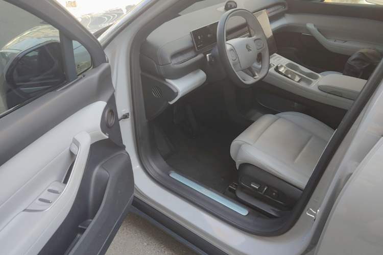 Used Nio ES6 2024 75 kWh Driver Seat