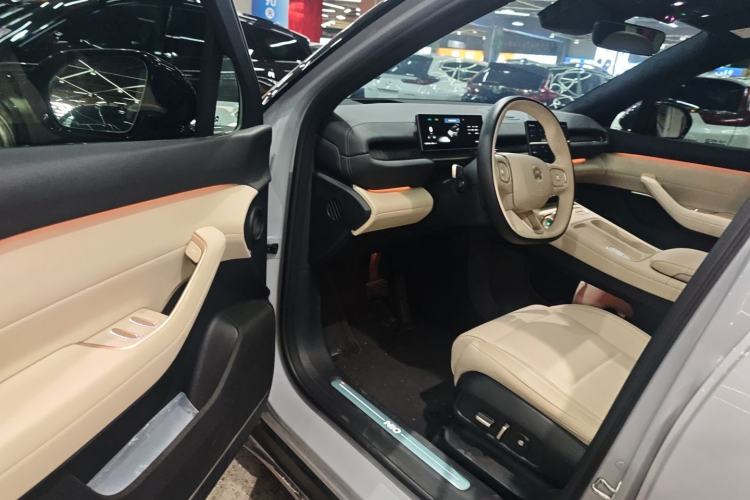 Used Nio ES6 2024 75 kWh Driver Seat