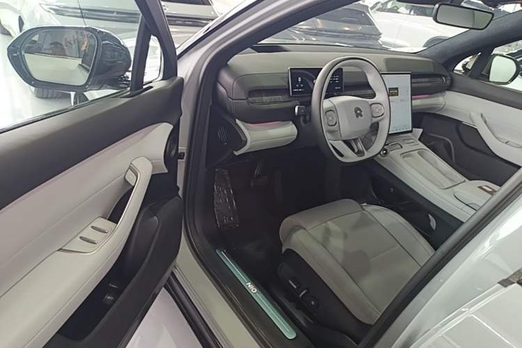 Used Nio ES6 2024 75 kWh Driver Seat
