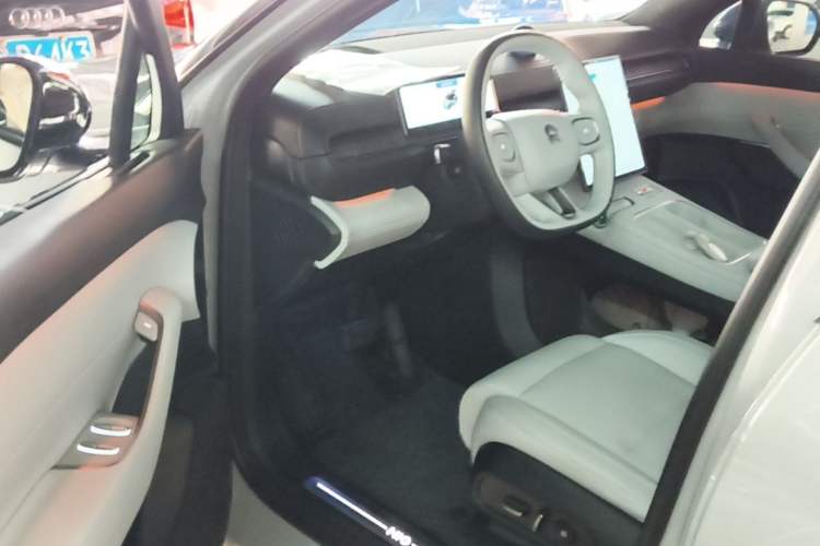 Used Nio ES6 2024 75 kWh Driver Seat