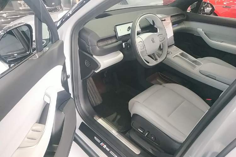 Used Nio ES6 2024 75 kWh Driver Seat