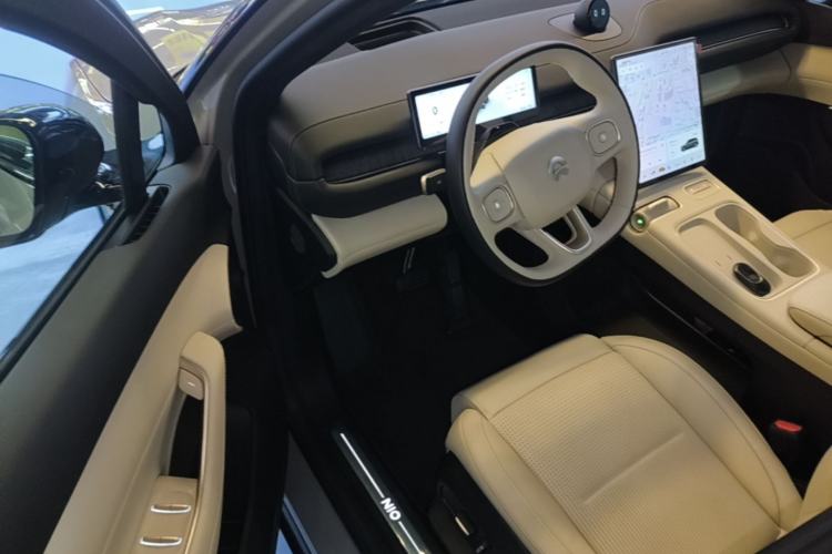 Used Nio ES6 2024 75 kWh Driver Seat