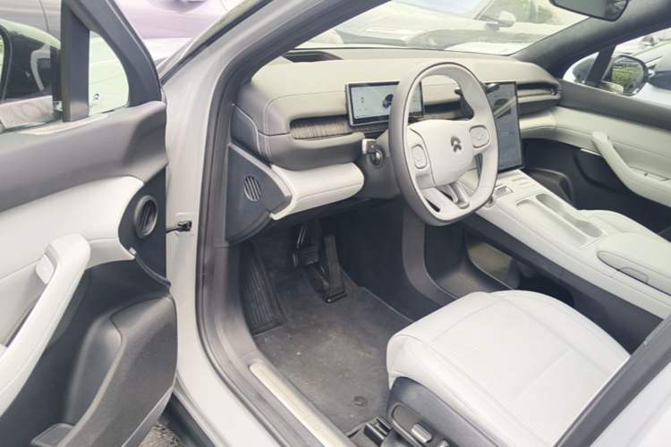 Used Nio ES6 2024 75 kWh Driver Seat