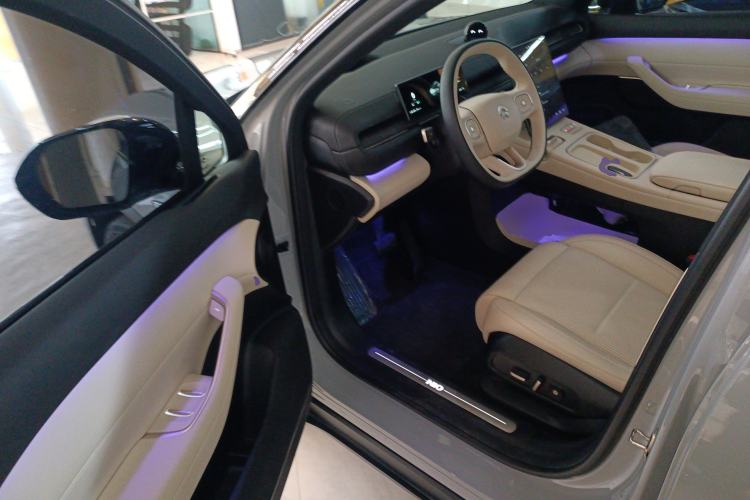 Used Nio ES6 2024 75 kWh Driver Seat