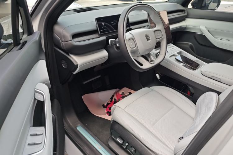 Used Nio ES6 2024 75 kWh Driver Seat