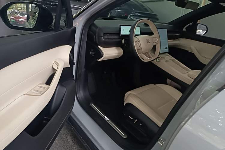 Used Nio ES6 2024 75 kWh Driver Seat