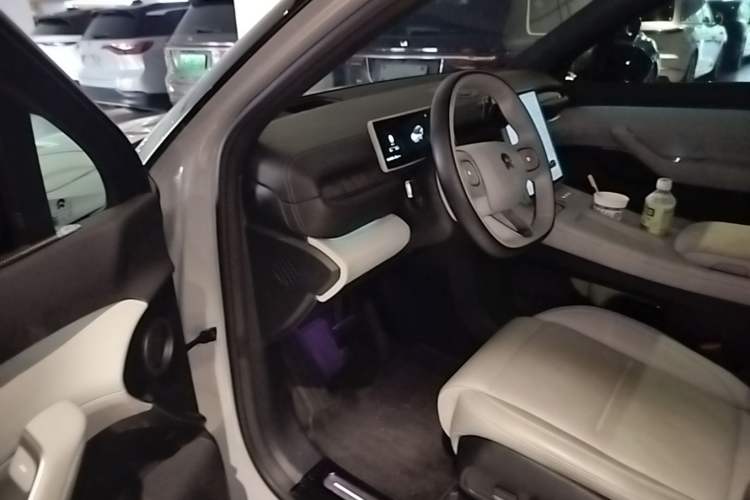 Used Nio ES6 2024 75 kWh Driver Seat